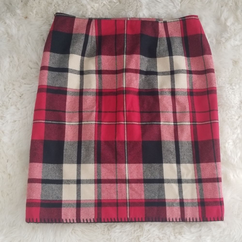 Vintage plaid skirt like new!